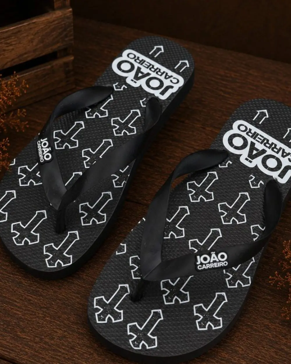 Chinelo da Cruz, cor preto
